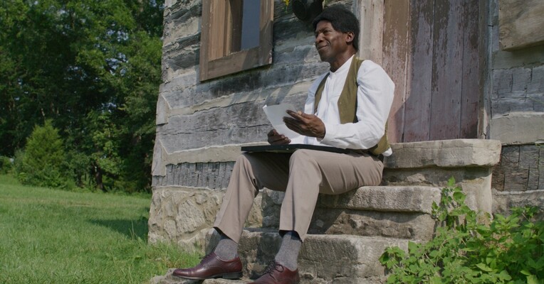 مرد بادام زمینی - پس‌زمینه