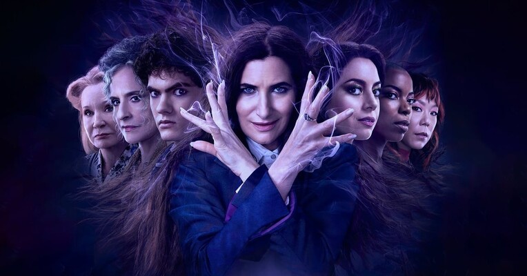 آگاتا تمام مدت - پس‌زمینه