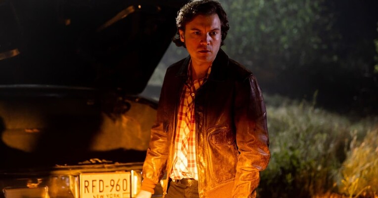 نفوذی - پس‌زمینه