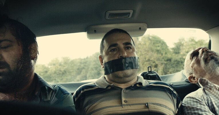 گربه های سیاه - پس‌زمینه