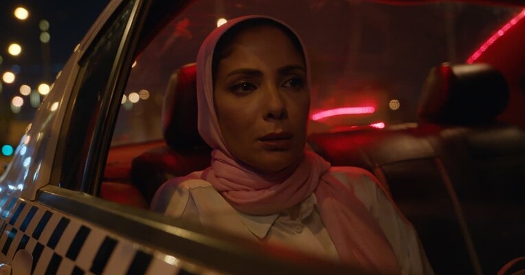 پرواز 404 - پس‌زمینه