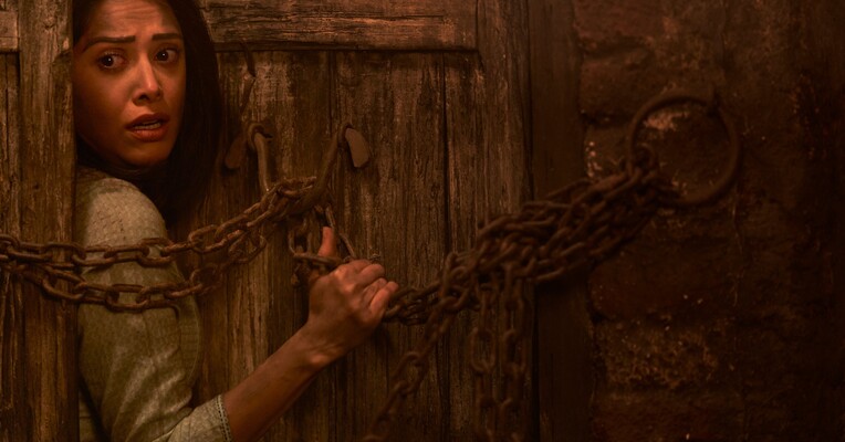 چوری 2 - پس‌زمینه