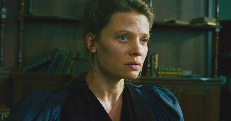 زندانیان - پس‌زمینه