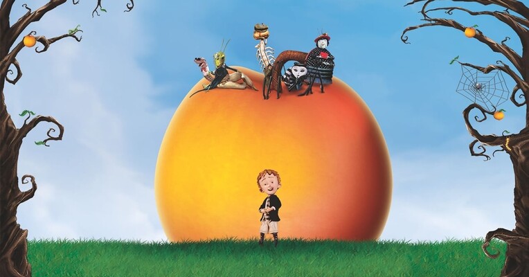 جیمز و هلوی غول پیکر - پس‌زمینه