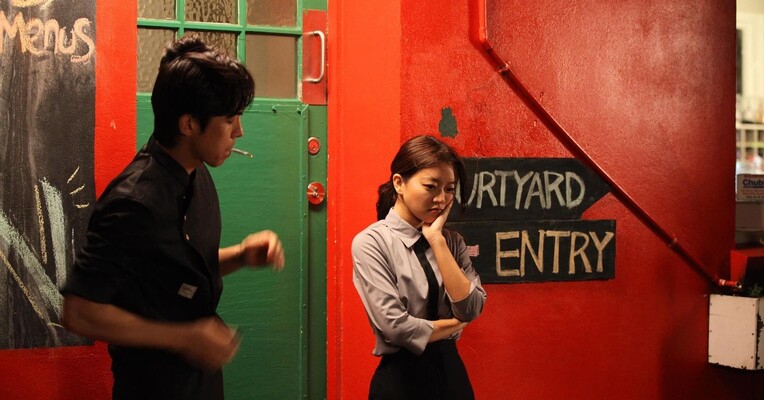 چون از کره متنفرم - پس‌زمینه