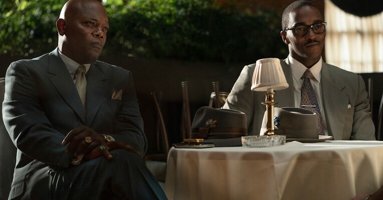 بانکدار - پس‌زمینه