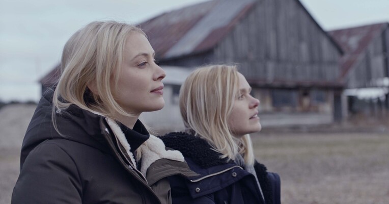 همه غم‌های ناچیز من - پس‌زمینه