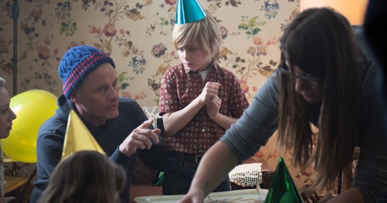 سقوط - پس‌زمینه