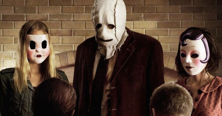 بیگانگان - پس‌زمینه