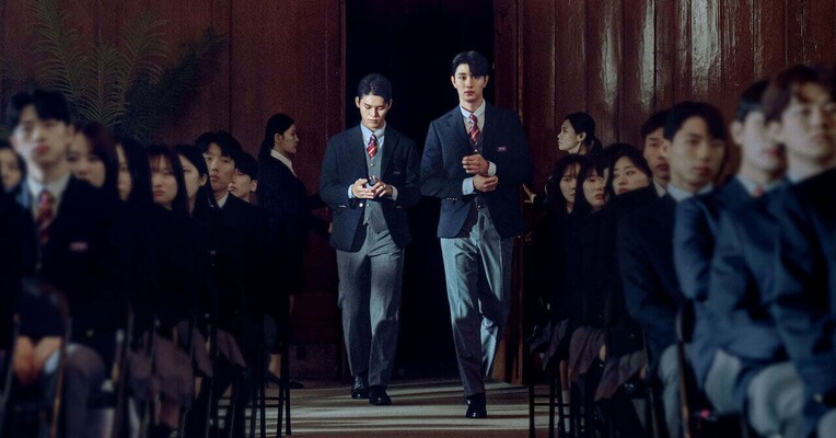 سلسله مراتب - پس‌زمینه