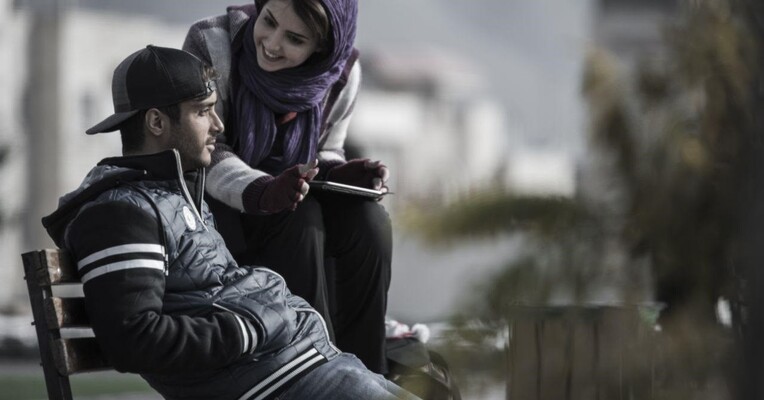 لاتاری - پس‌زمینه