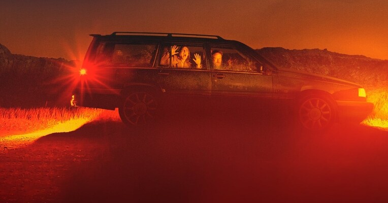 شتر دیدی، ندیدی - پس‌زمینه