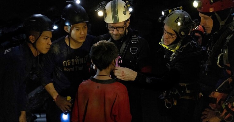 سیزده جان - پس‌زمینه