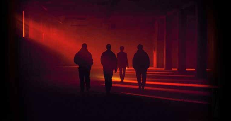 زمان شکار - پس‌زمینه