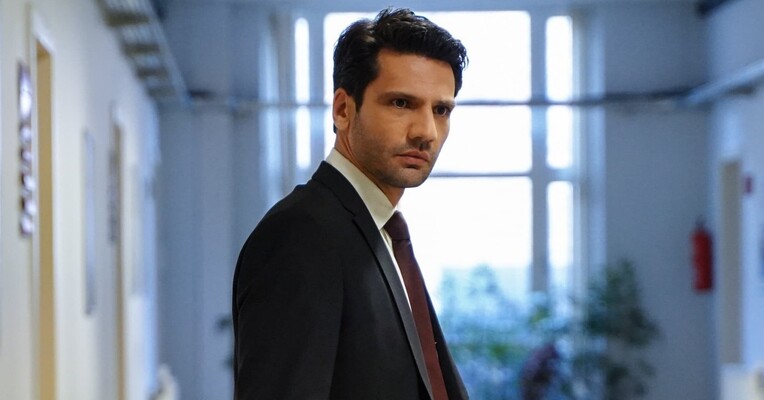 قضاوت - پس‌زمینه