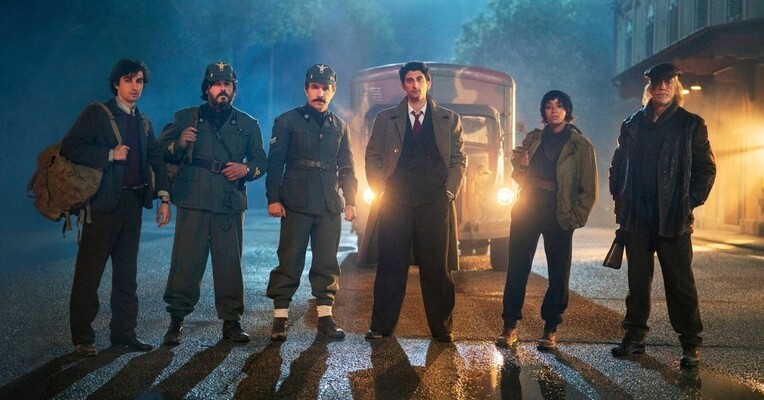 سرقت از موسولینی - پس‌زمینه