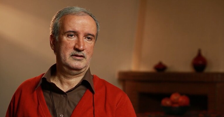 متولد آذر - پس‌زمینه