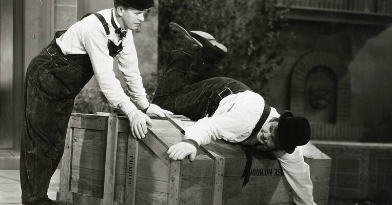 جعبه موسیقی - پس‌زمینه