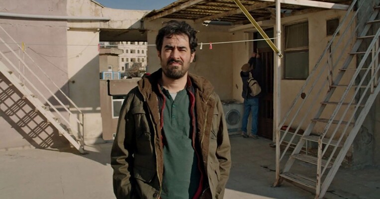 فروشنده - پس‌زمینه