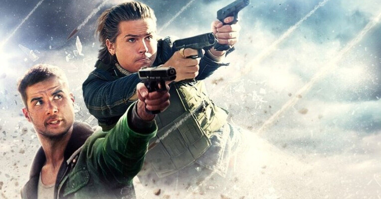 زیر آتش - پس‌زمینه