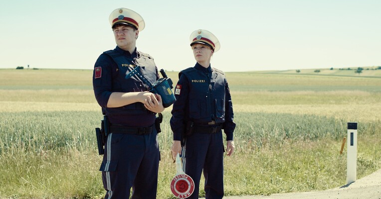 آندریا طلاق می‌گیرد - پس‌زمینه