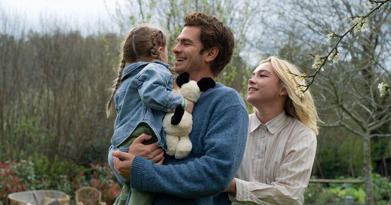 ما در زمان زندگی می‌ کنیم - پس‌زمینه