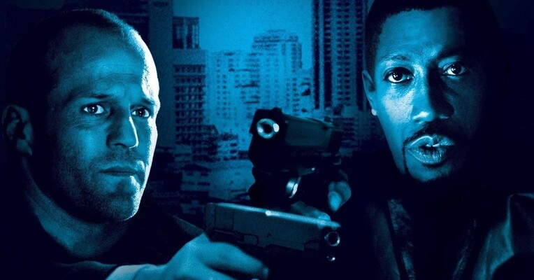 آشوب - پس‌زمینه