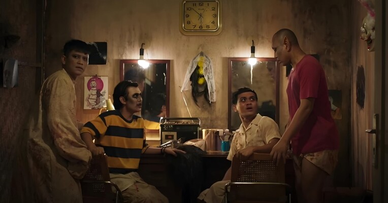 آگاک لاین - پس‌زمینه