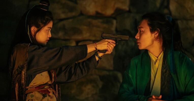 بیگانه: بازگشت به آینده - پس‌زمینه