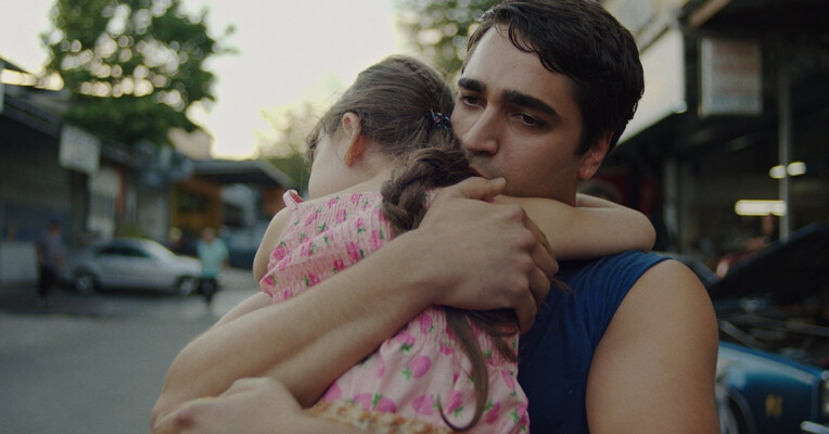 مرد طرد شده - پس‌زمینه