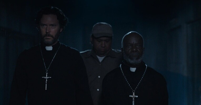 جن‌گیری خدا - پس‌زمینه