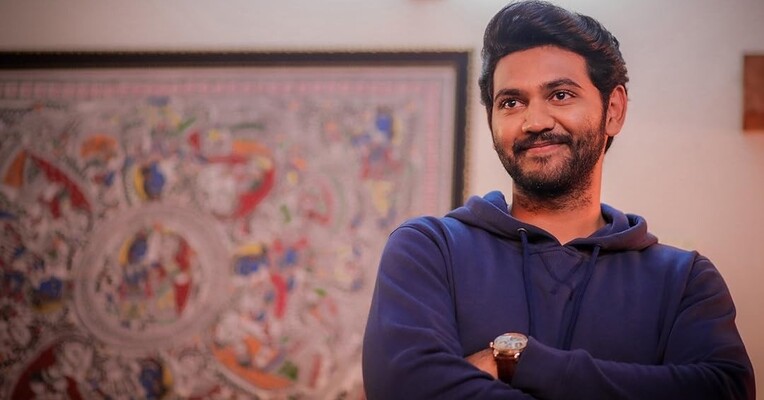 عشق آلاناتی - پس‌زمینه