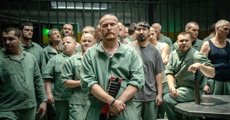 سرگرد گروم: بازی - پس‌زمینه