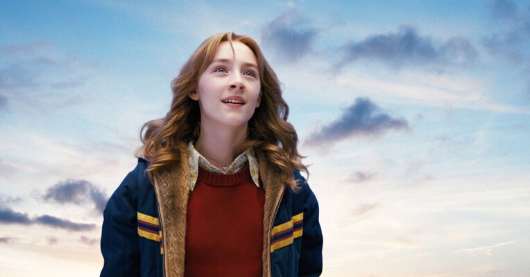 استخوان‌های دوست‌داشتنی - پس‌زمینه