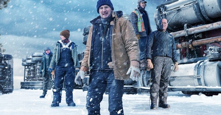 جاده یخی - پس‌زمینه