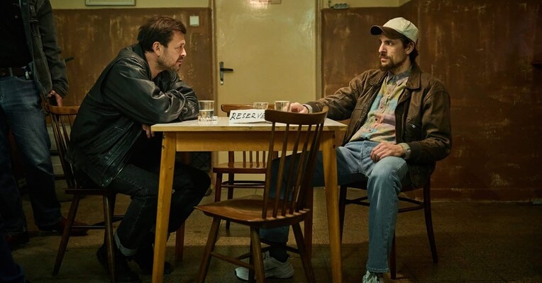 روزی روزگاری در شرق - پس‌زمینه