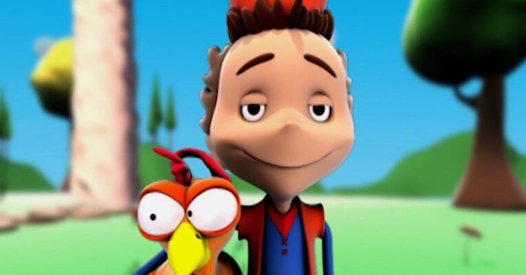 حسنی و مرغ تخم طلا - پس‌زمینه