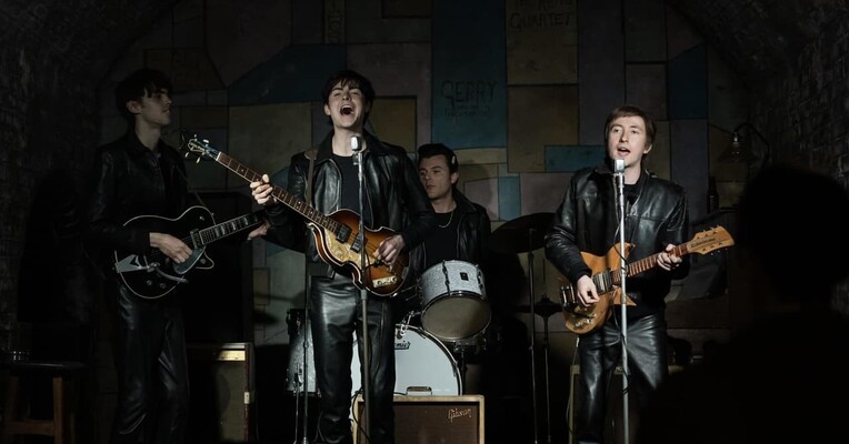 مرد میداس - پس‌زمینه