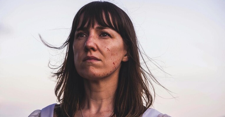 فریواکا - پس‌زمینه