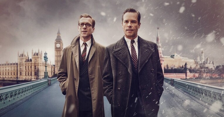 جاسوسی در میان دوستان - پس‌زمینه