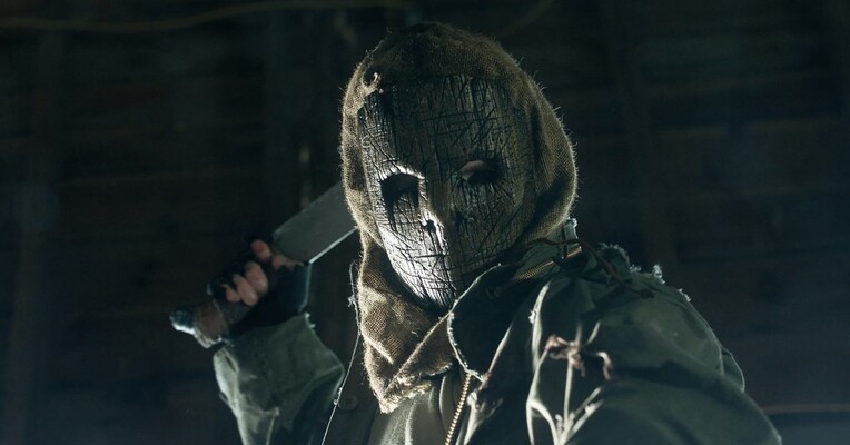 زخم تبر خونین - پس‌زمینه