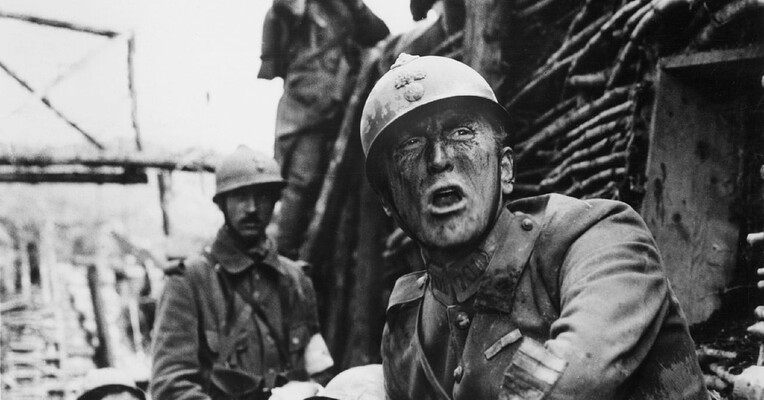 راه‌های افتخار - پس‌زمینه