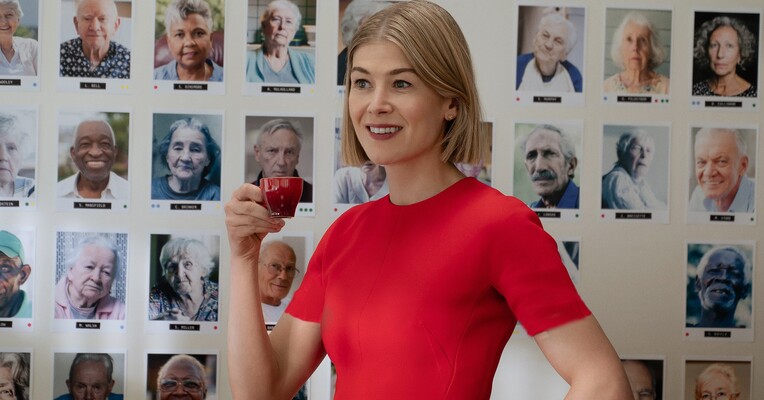 من خیلی مراقبم - پس‌زمینه