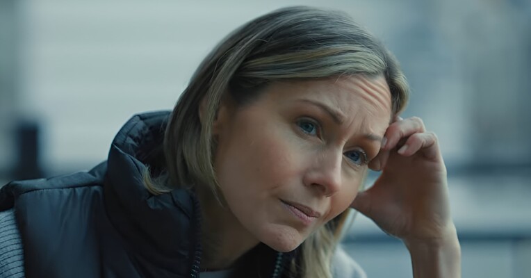 چارلی تانگو - پس‌زمینه