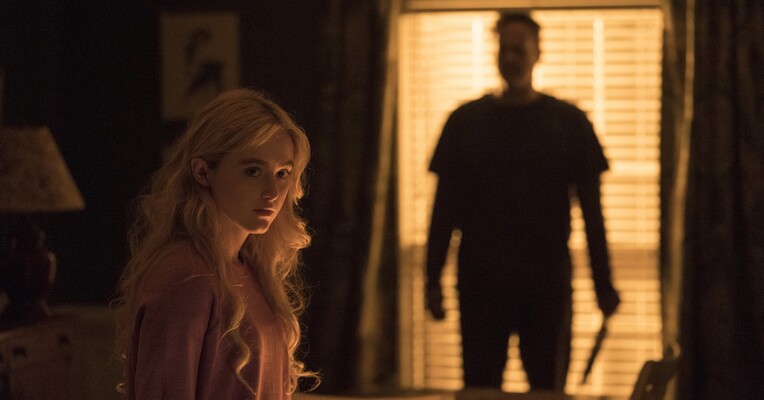 عجيب و غريب - پس‌زمینه