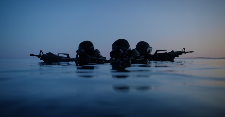 درگیری - پس‌زمینه