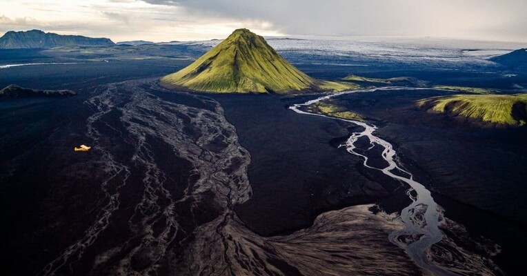 رودخانه - پس‌زمینه
