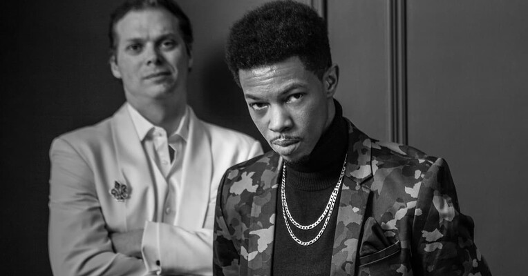 فیمس - پس‌زمینه