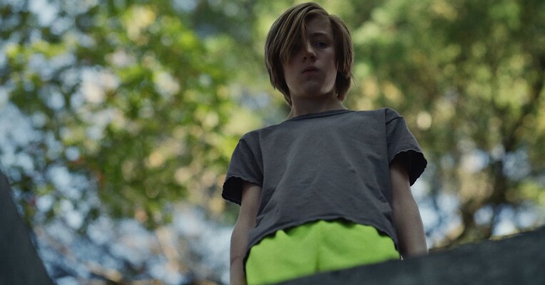 جان و حفره - پس‌زمینه