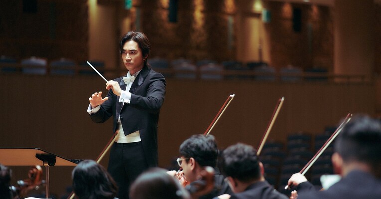 چهرهٔ پنهان - پس‌زمینه